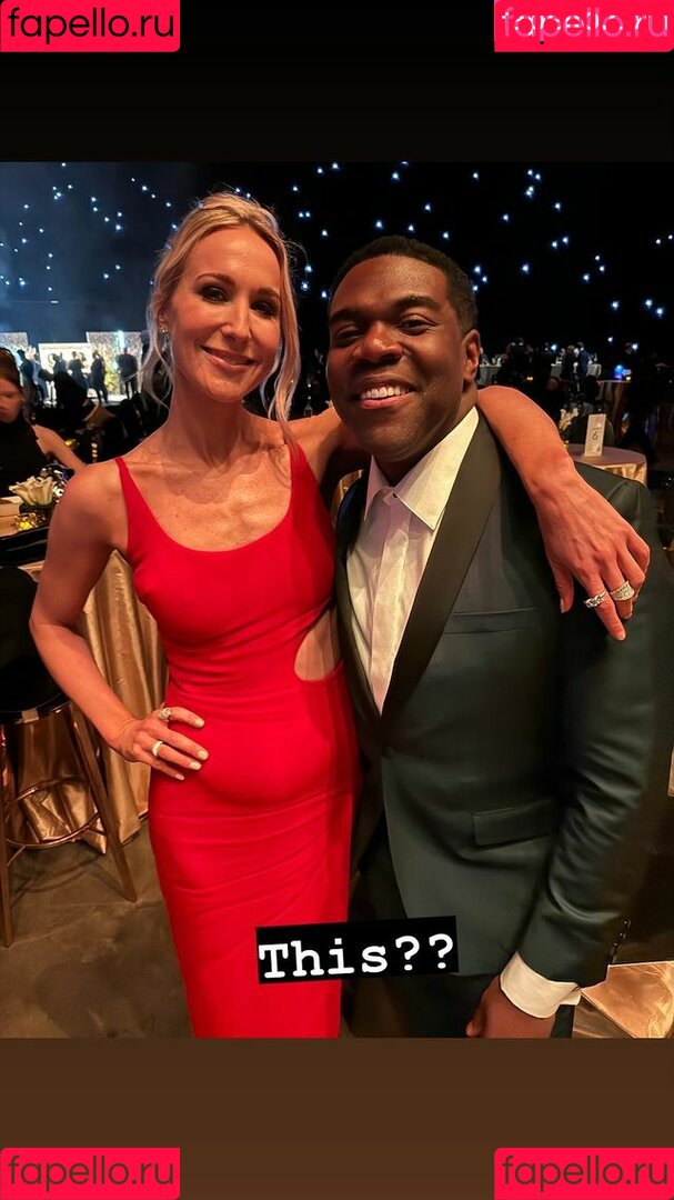 Nikki Glaser Onlyfans Photo Gallery 