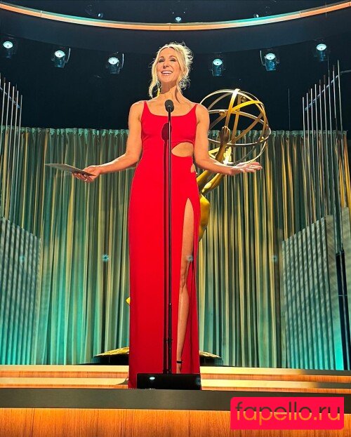 Nikki Glaser Onlyfans Photo Gallery 