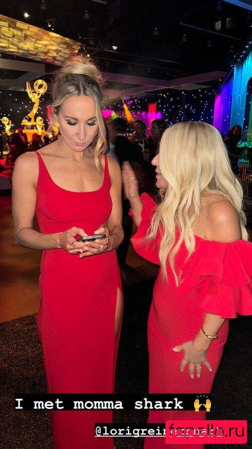 Nikki Glaser Onlyfans Photo Gallery 