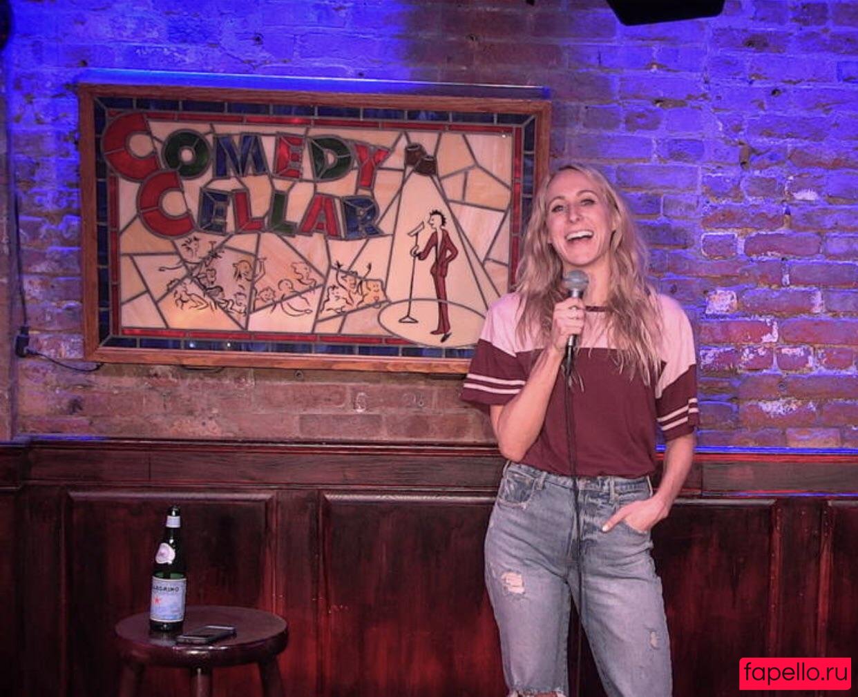 Nikki Glaser Onlyfans Photo Gallery 