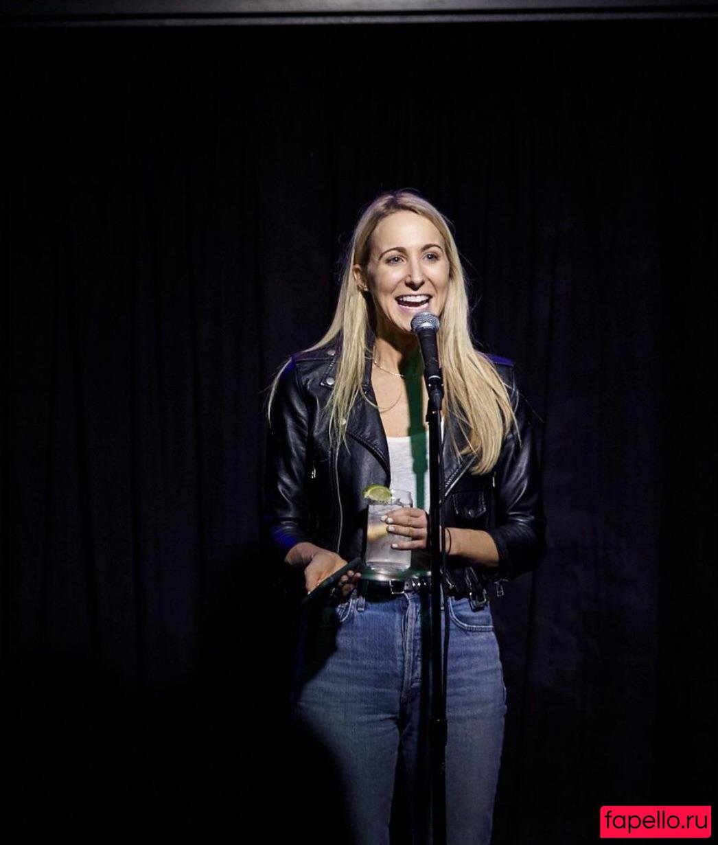 Nikki Glaser Onlyfans Photo Gallery 