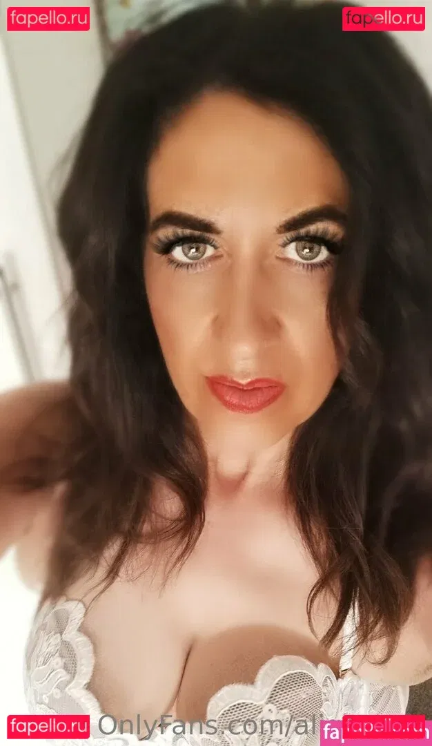 alig44444 Onlyfans Photo Gallery 