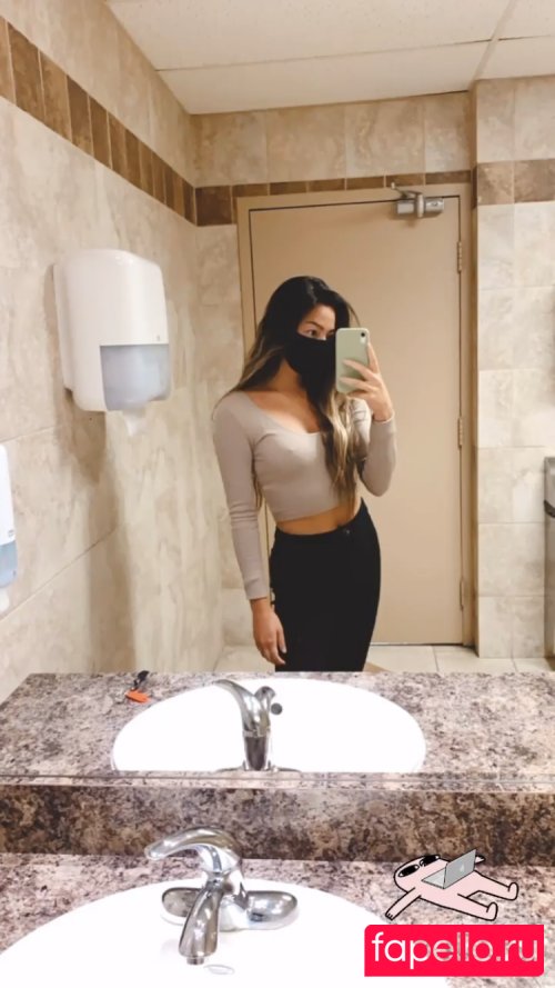 Carly Wong Onlyfans Photo Gallery 