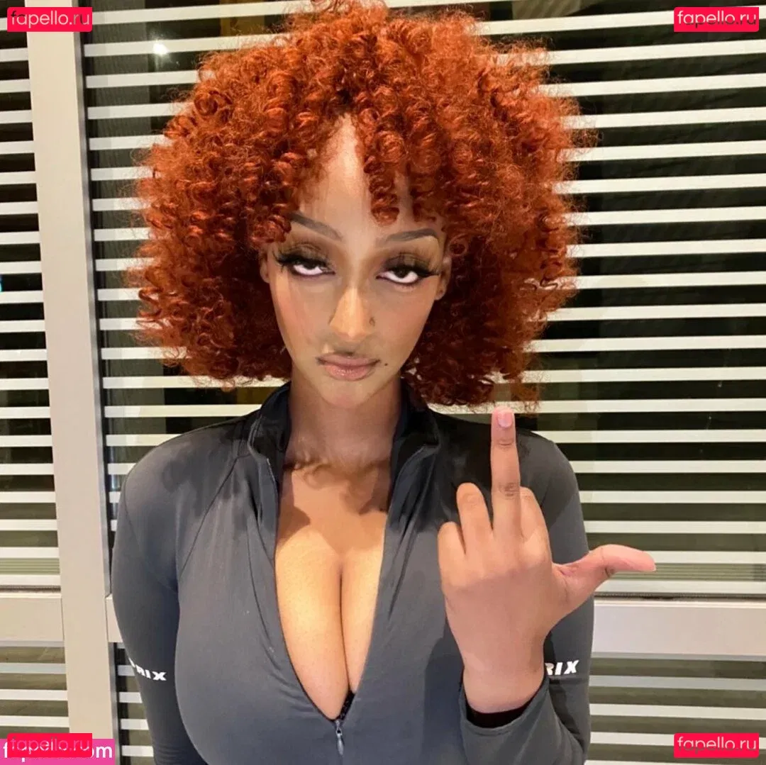 Solaya Ismail Onlyfans Photo Gallery 