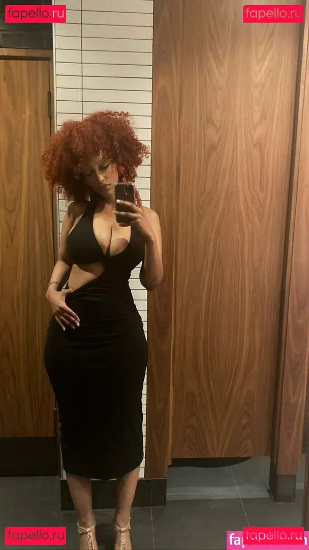 Solaya Ismail Onlyfans Photo Gallery 