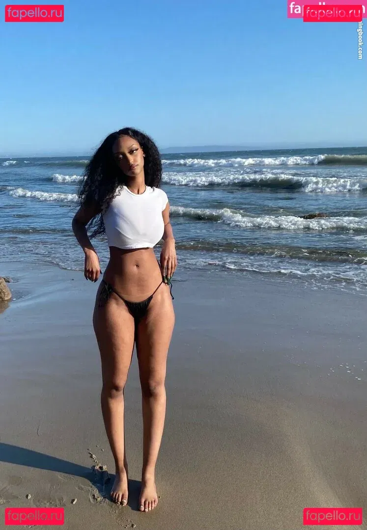 Solaya Ismail Onlyfans Photo Gallery 