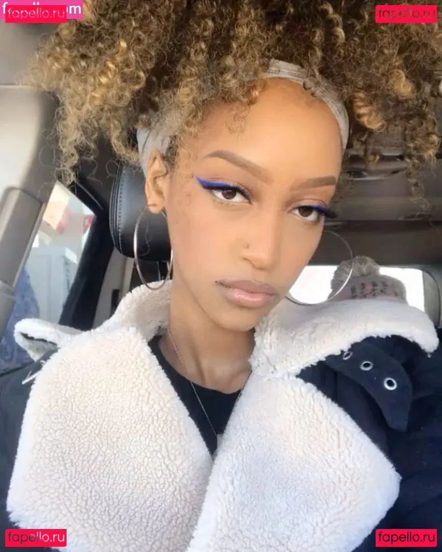 Solaya Ismail Onlyfans Photo Gallery 