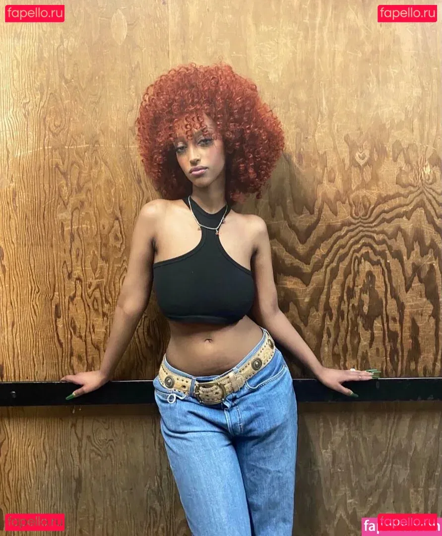 Solaya Ismail Onlyfans Photo Gallery 