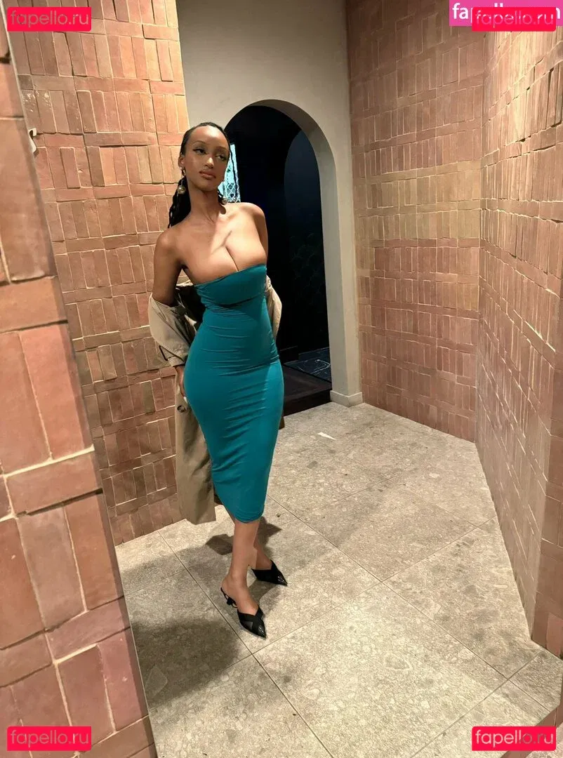 Solaya Ismail Onlyfans Photo Gallery 