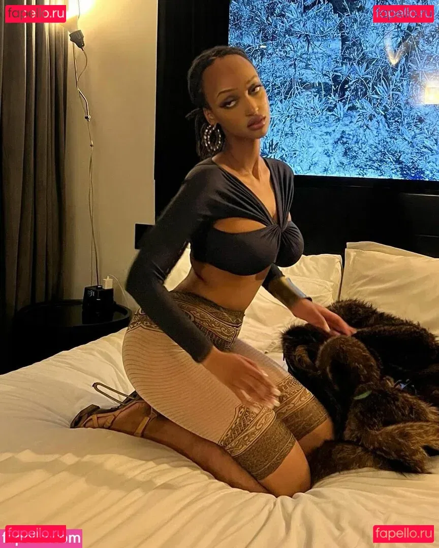 Solaya Ismail Onlyfans Photo Gallery 