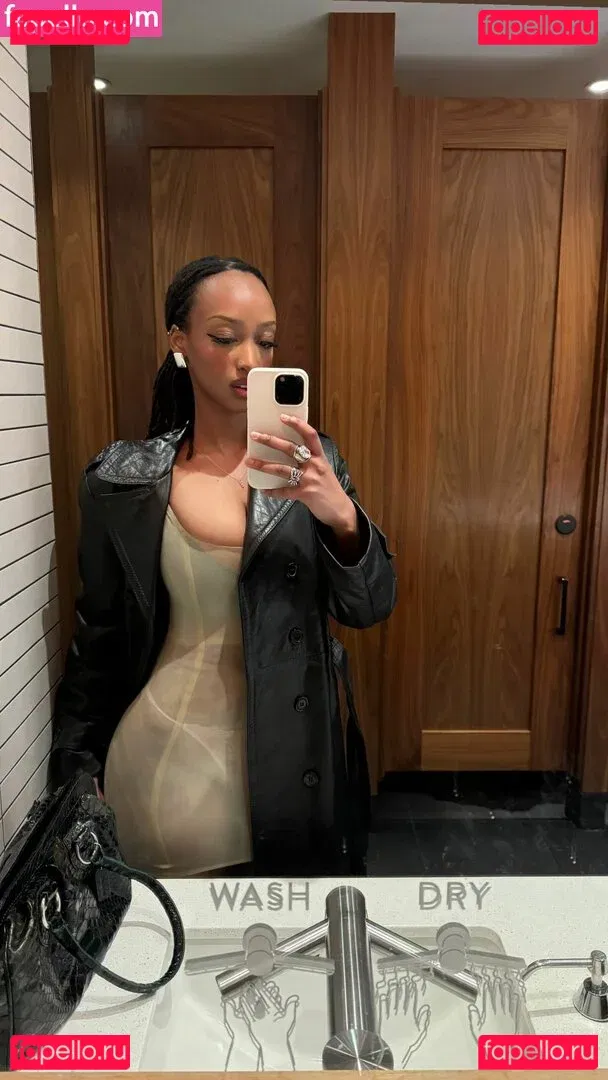 Solaya Ismail Onlyfans Photo Gallery 