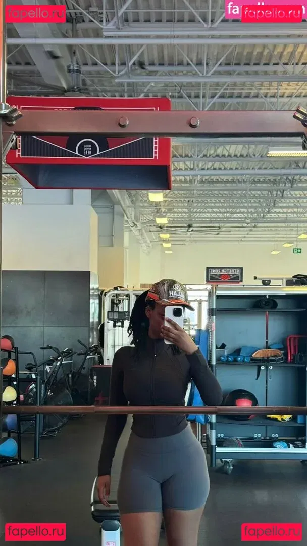 Solaya Ismail Onlyfans Photo Gallery 