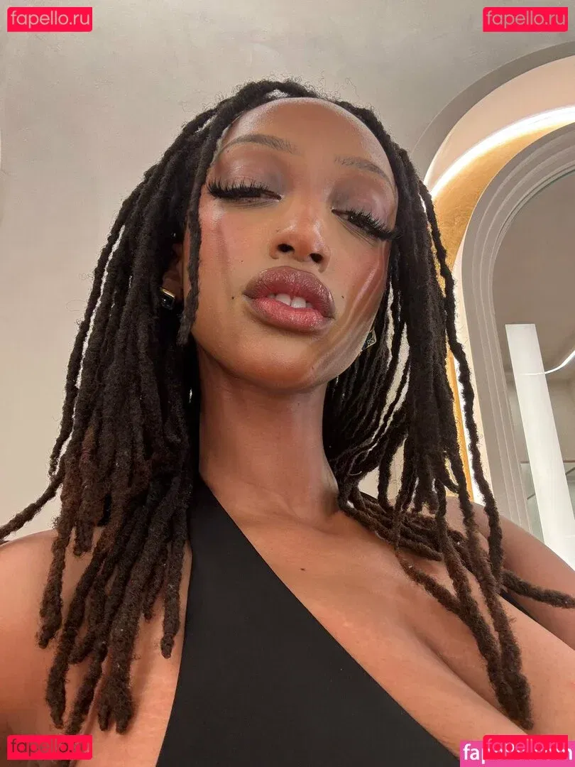 Solaya Ismail Onlyfans Photo Gallery 