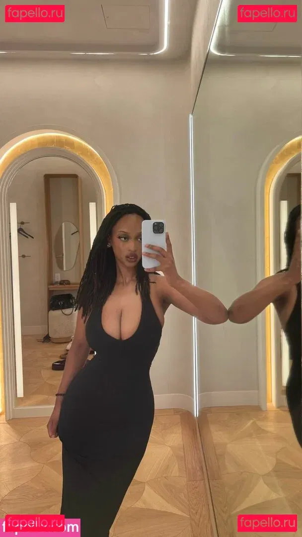 Solaya Ismail Onlyfans Photo Gallery 