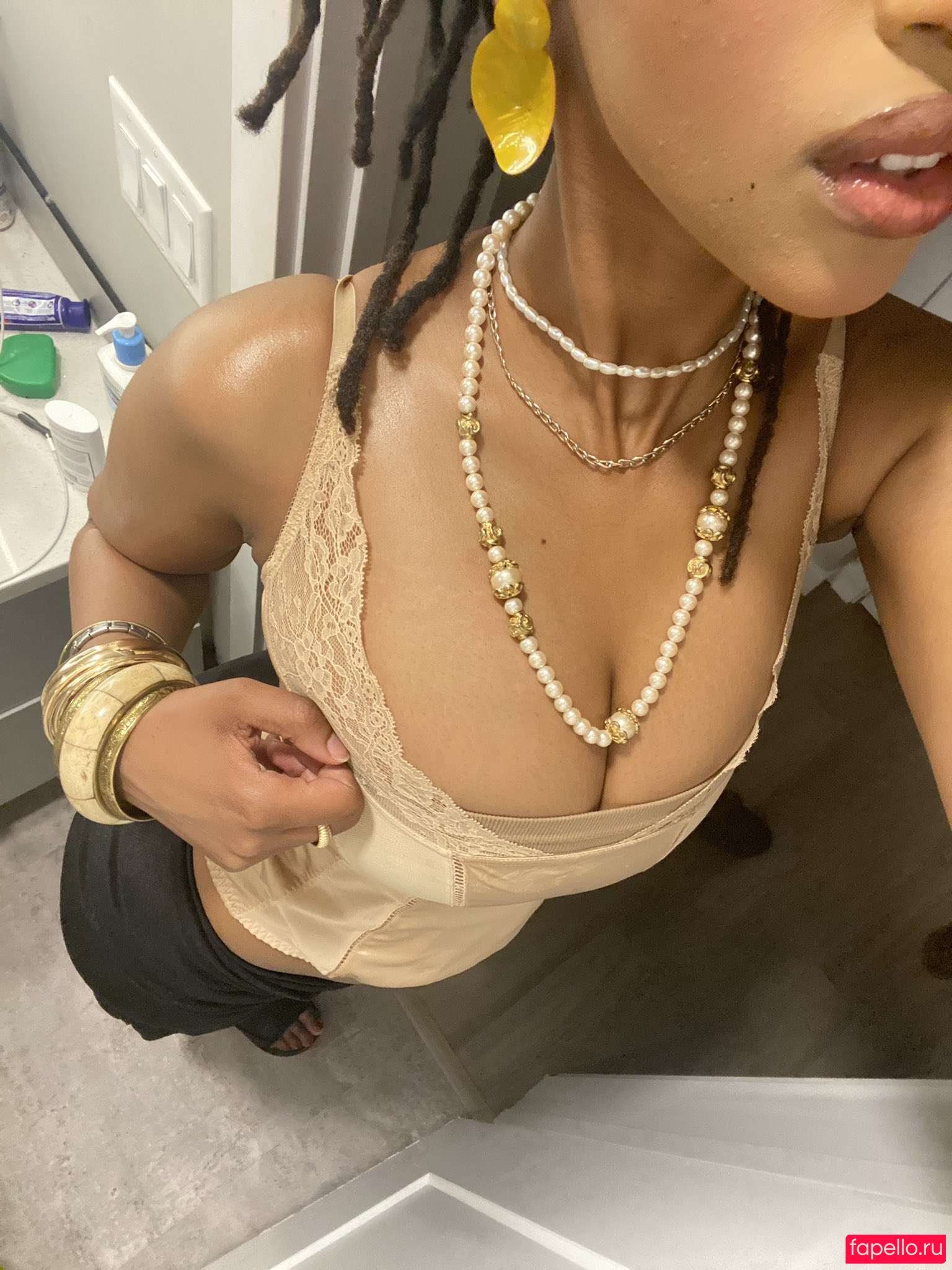 Solaya Ismail Onlyfans Photo Gallery 