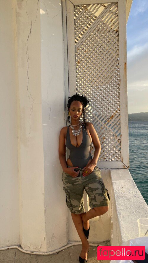 Solaya Ismail Onlyfans Photo Gallery 