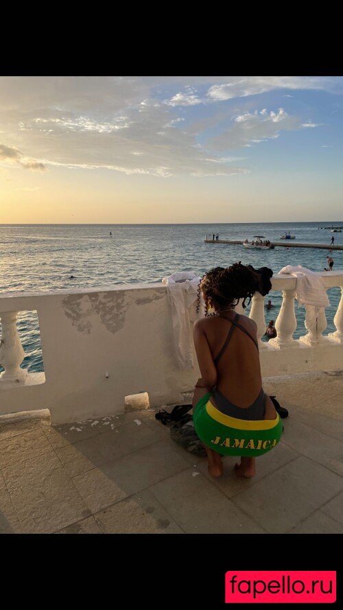 Solaya Ismail Onlyfans Photo Gallery 