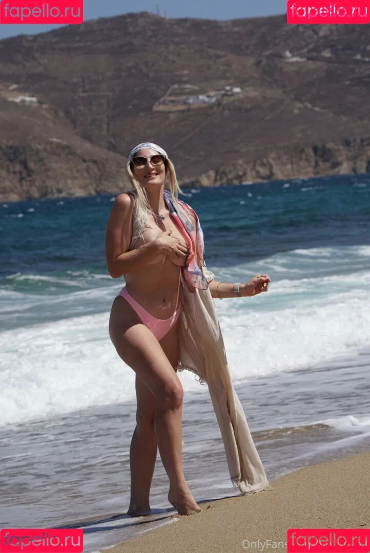 hollytwolf Onlyfans Photo Gallery 