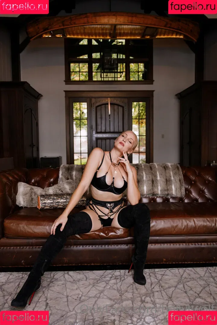 hollytwolf Onlyfans Photo Gallery 