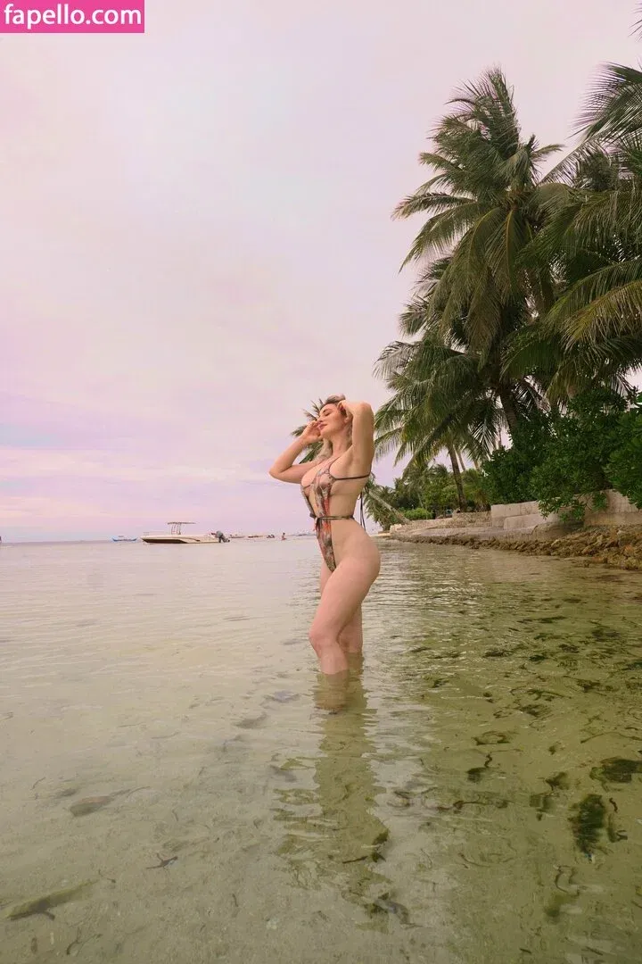 hollytwolf Onlyfans Photo Gallery 