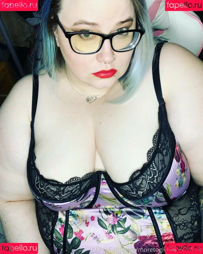 adenahx Onlyfans Photo Gallery 