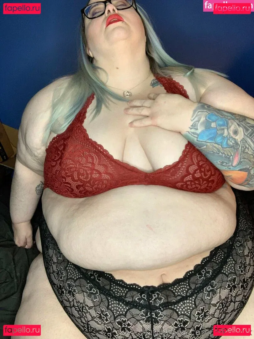 adenahx Onlyfans Photo Gallery 