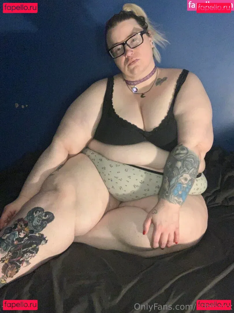 adenahx Onlyfans Photo Gallery 