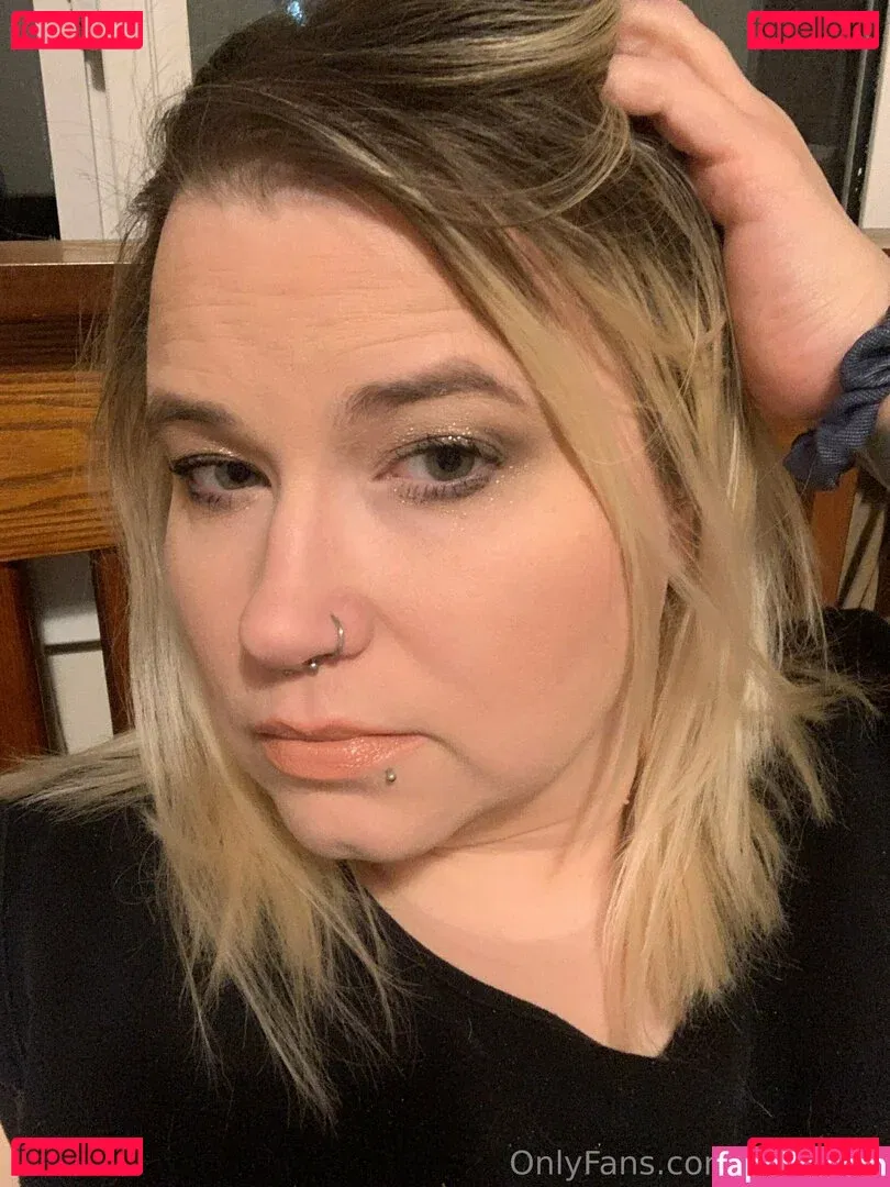 adenahx Onlyfans Photo Gallery 