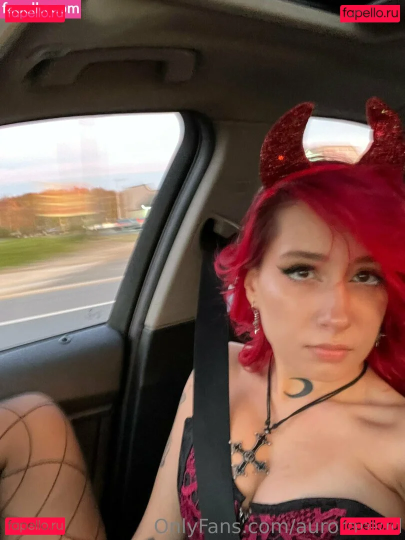 auroraredd Onlyfans Photo Gallery 