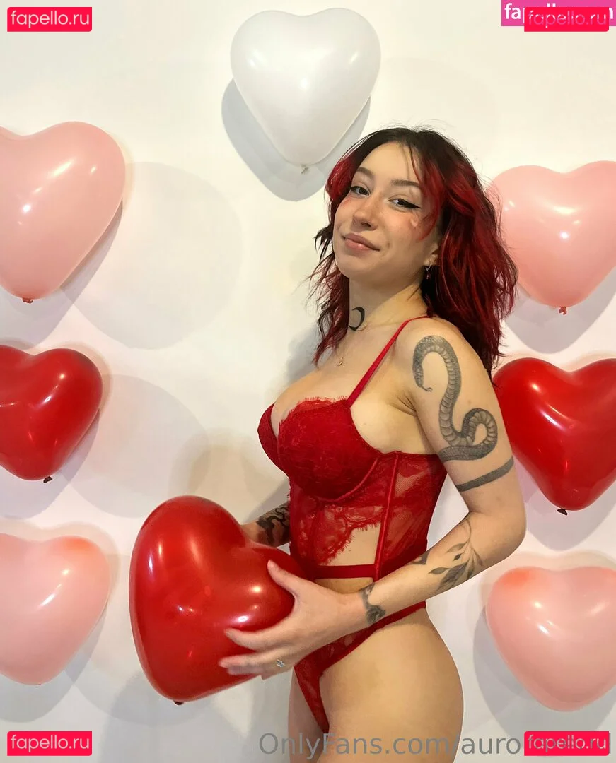 auroraredd Onlyfans Photo Gallery 
