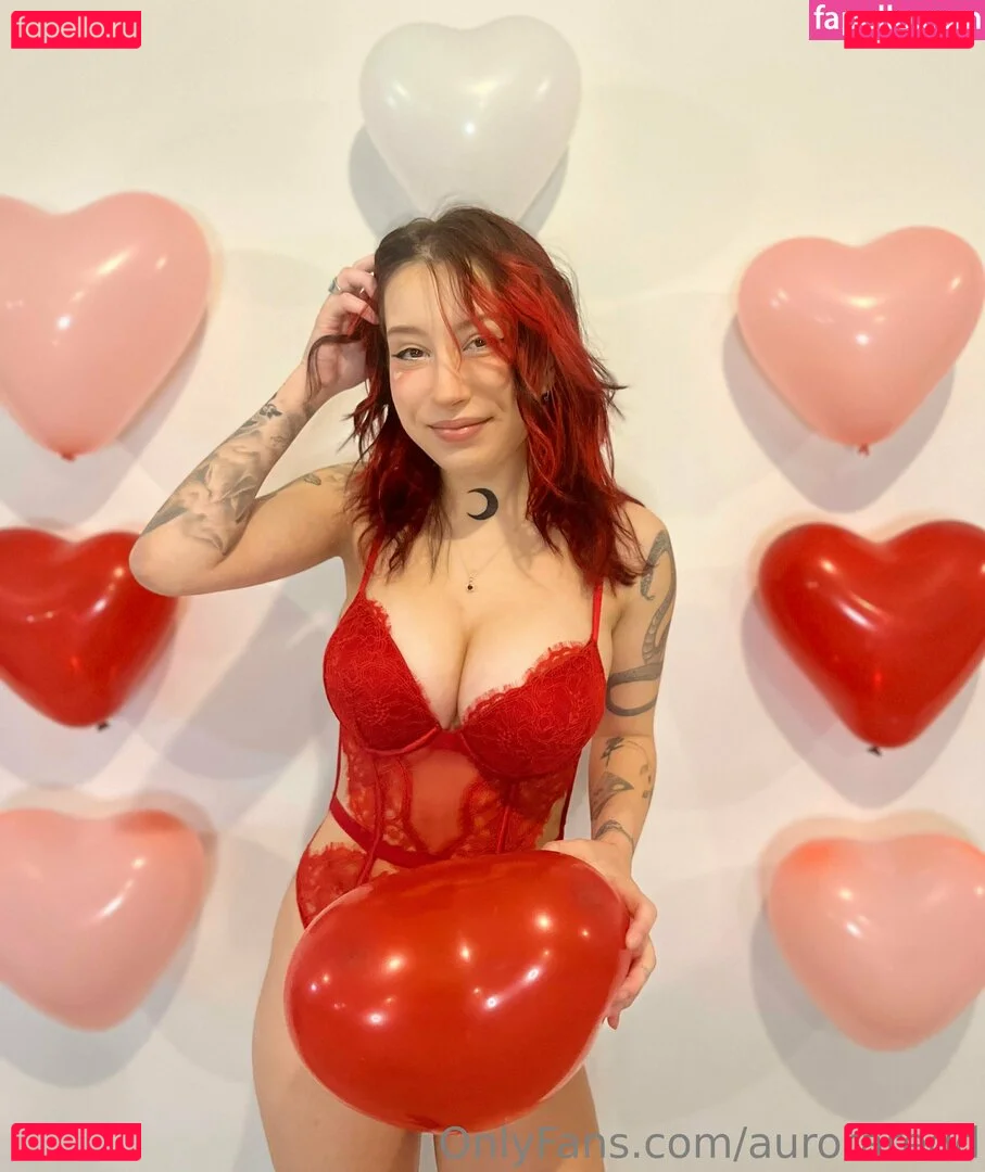 auroraredd Onlyfans Photo Gallery 