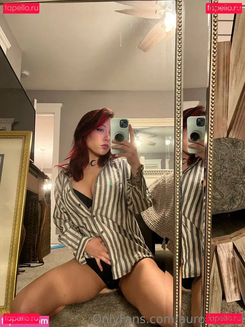 auroraredd Onlyfans Photo Gallery 