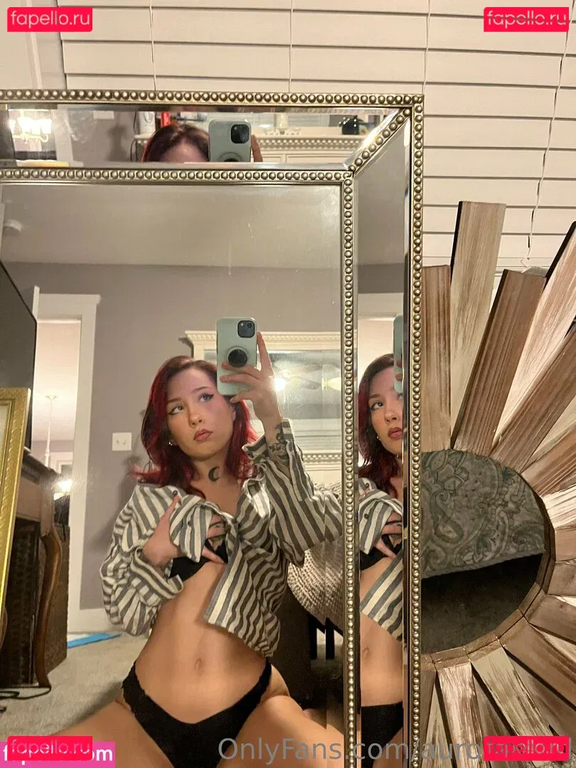 auroraredd Onlyfans Photo Gallery 