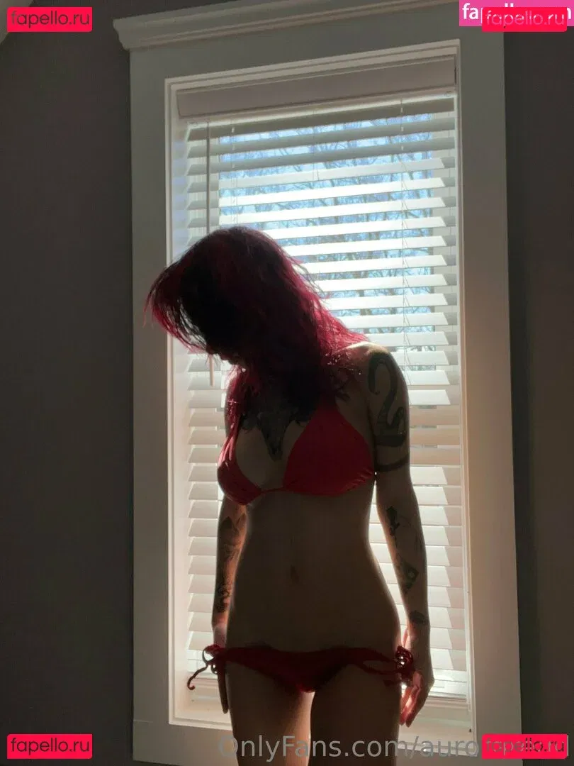 auroraredd Onlyfans Photo Gallery 