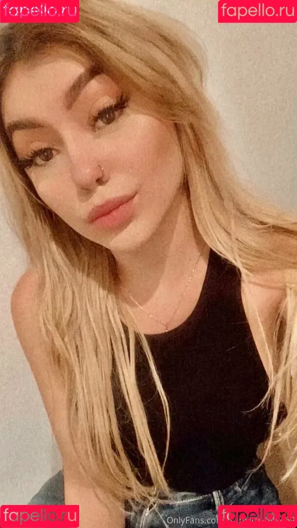 isabellawhiite Onlyfans Photo Gallery 