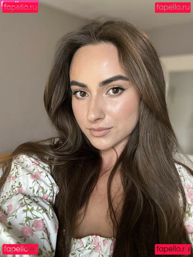 NaughtyCola Onlyfans Photo Gallery 