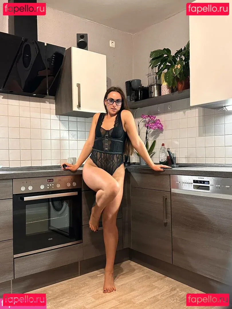 NaughtyCola Onlyfans Photo Gallery 