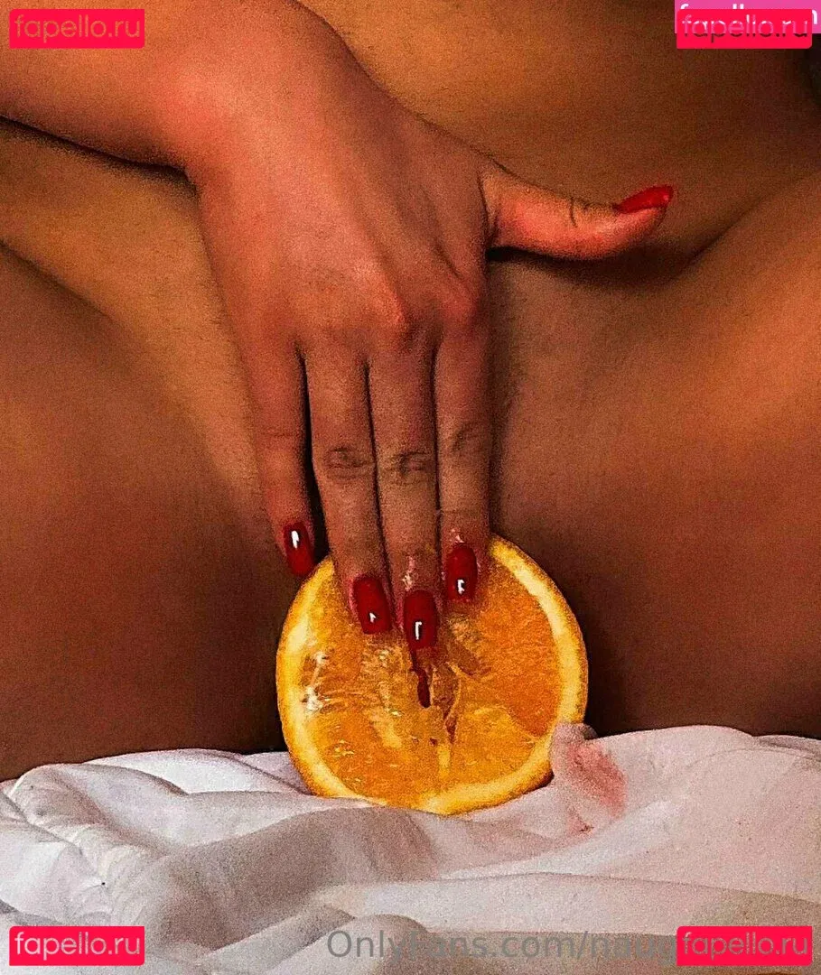 NaughtyCola Onlyfans Photo Gallery 