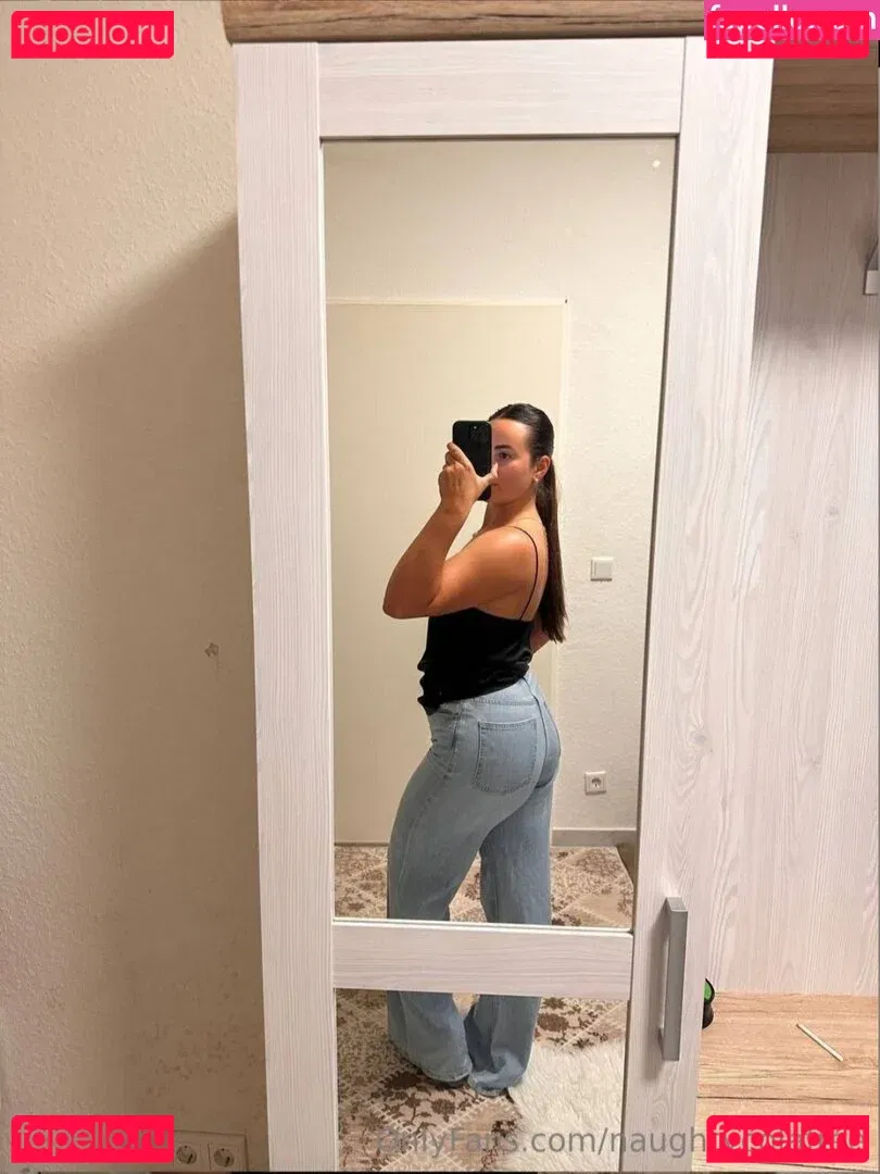 NaughtyCola Onlyfans Photo Gallery 