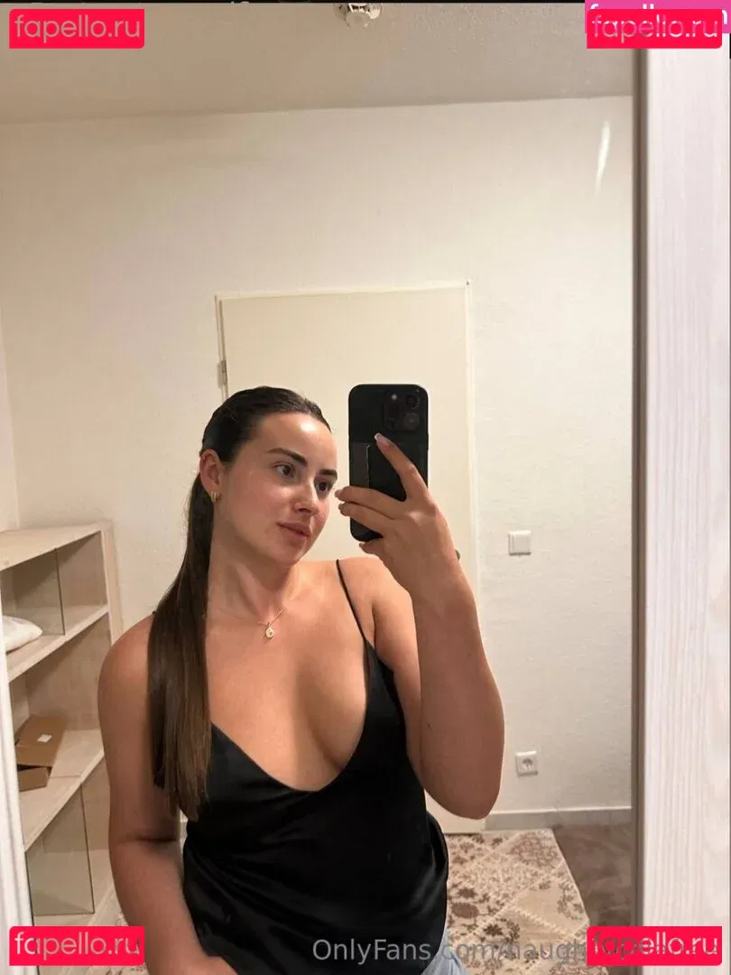 NaughtyCola Onlyfans Photo Gallery 