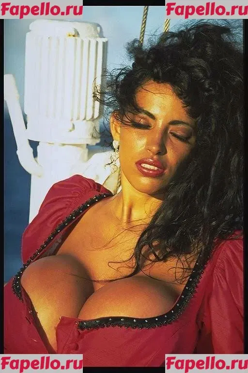 Angelique Dos Santos Onlyfans Photo Gallery 