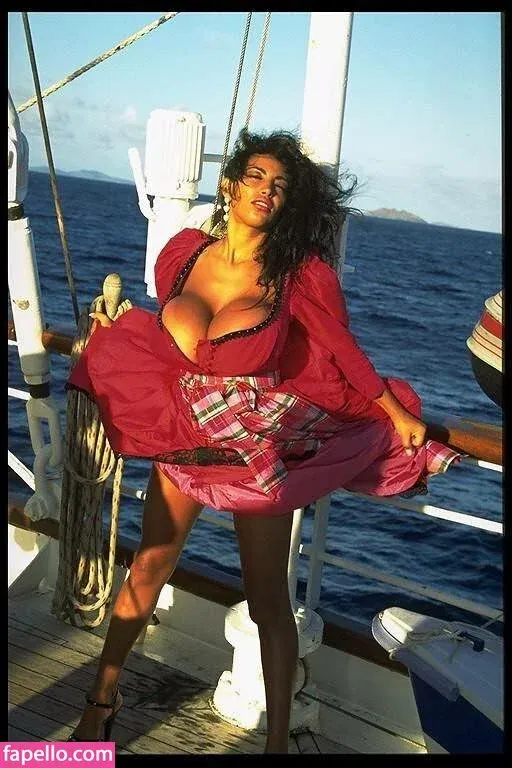 Angelique Dos Santos Onlyfans Photo Gallery 