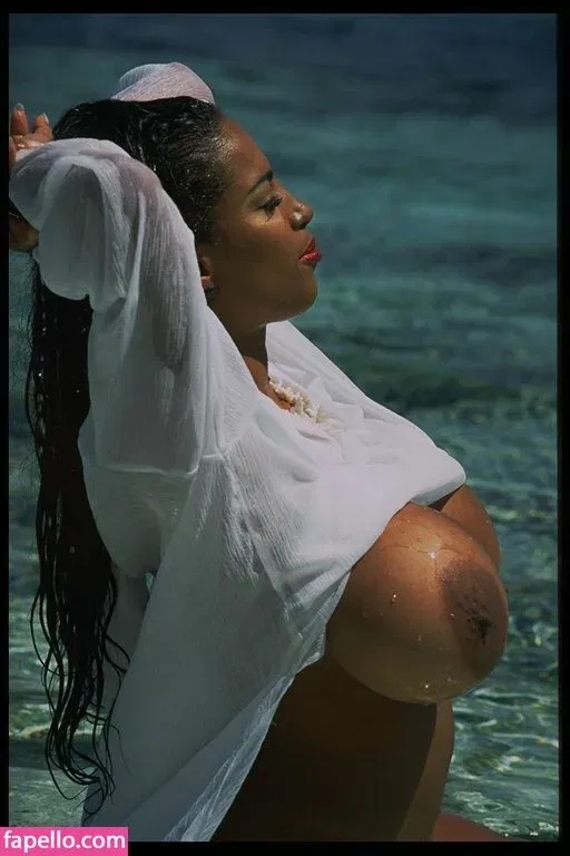 Angelique Dos Santos Onlyfans Photo Gallery 