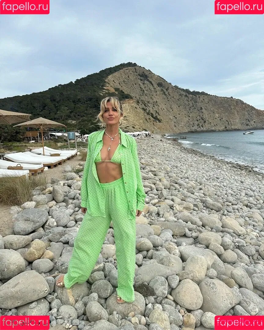 Ashley Roberts Onlyfans Photo Gallery 
