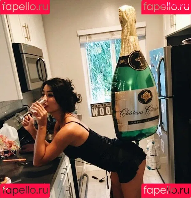 CarolineKwan Onlyfans Photo Gallery 