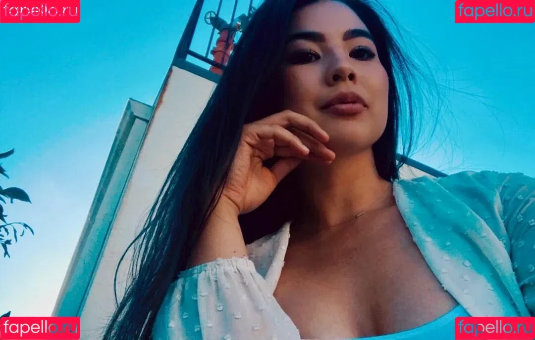 CarolineKwan Onlyfans Photo Gallery 