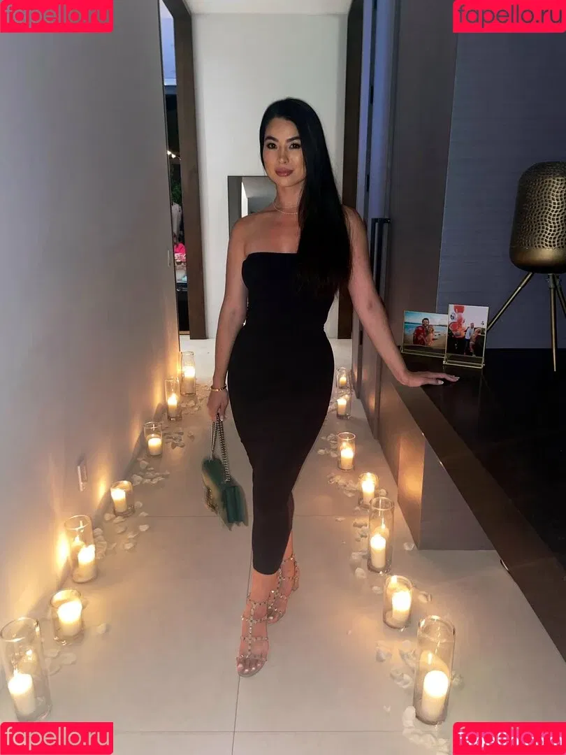 CarolineKwan Onlyfans Photo Gallery 