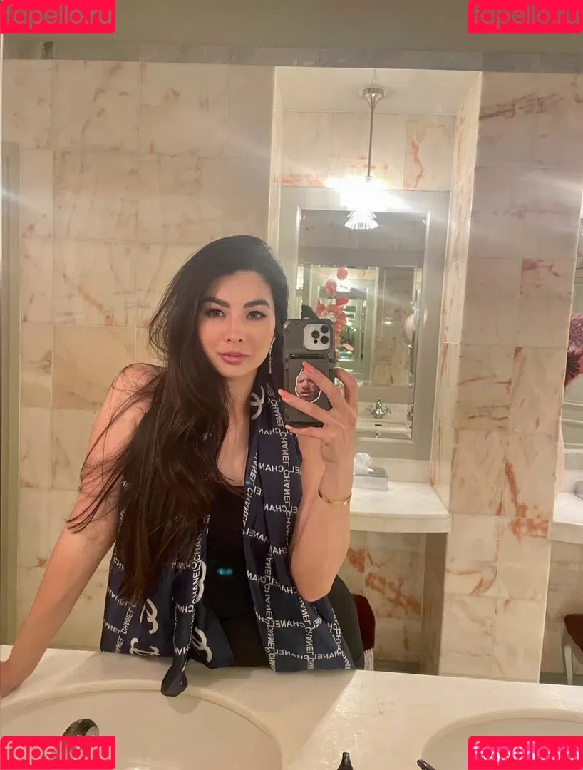 CarolineKwan Onlyfans Photo Gallery 