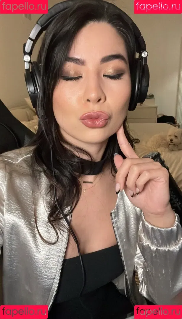 CarolineKwan Onlyfans Photo Gallery 