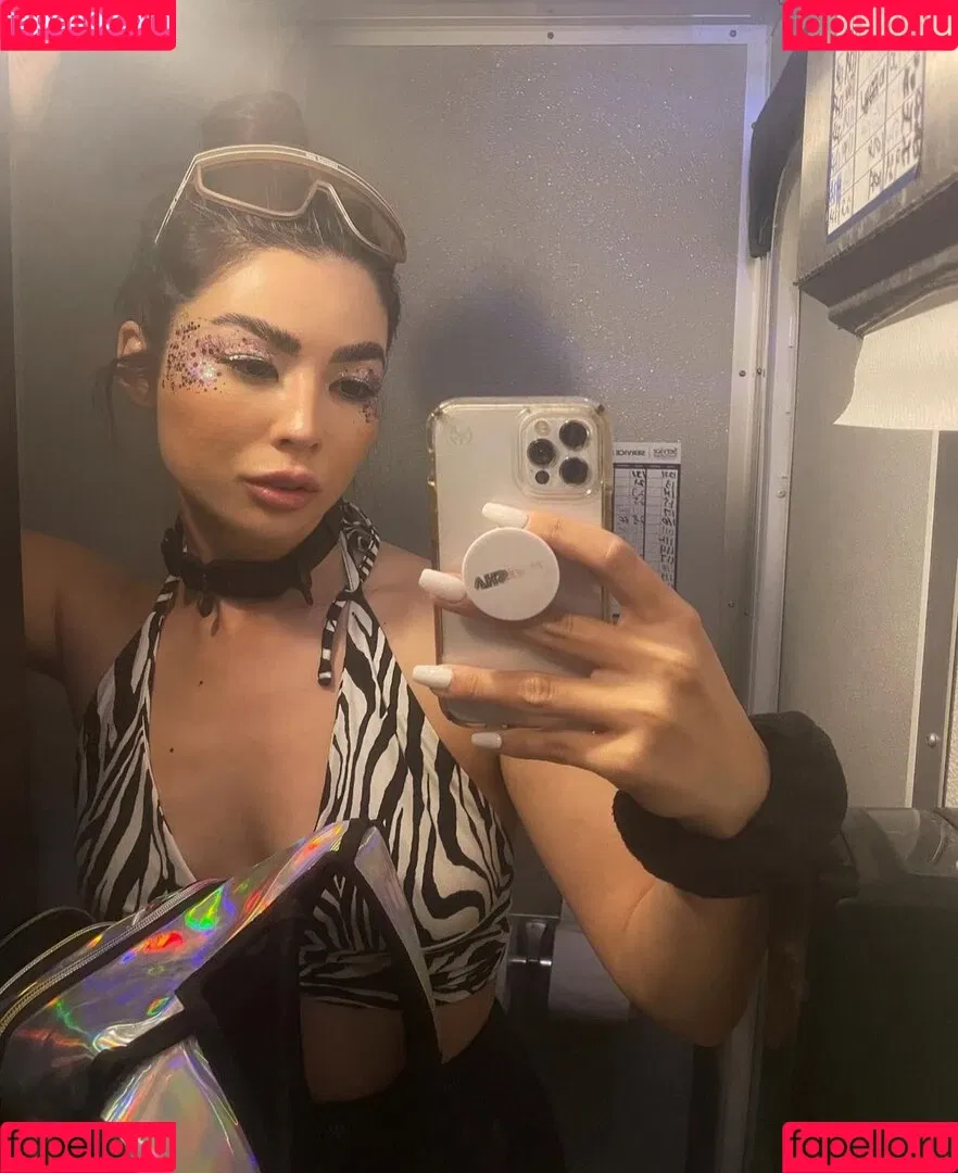 CarolineKwan Onlyfans Photo Gallery 
